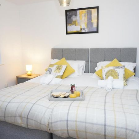 Apartament 2Bedrm-4Guests-Parking-Nearstation Londyn Zewnętrze zdjęcie