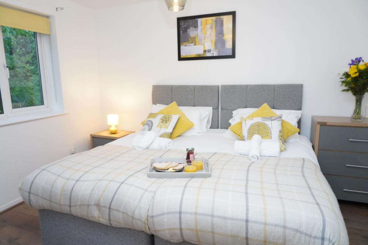 Apartament 2Bedrm-4Guests-Parking-Nearstation Londyn Zewnętrze zdjęcie